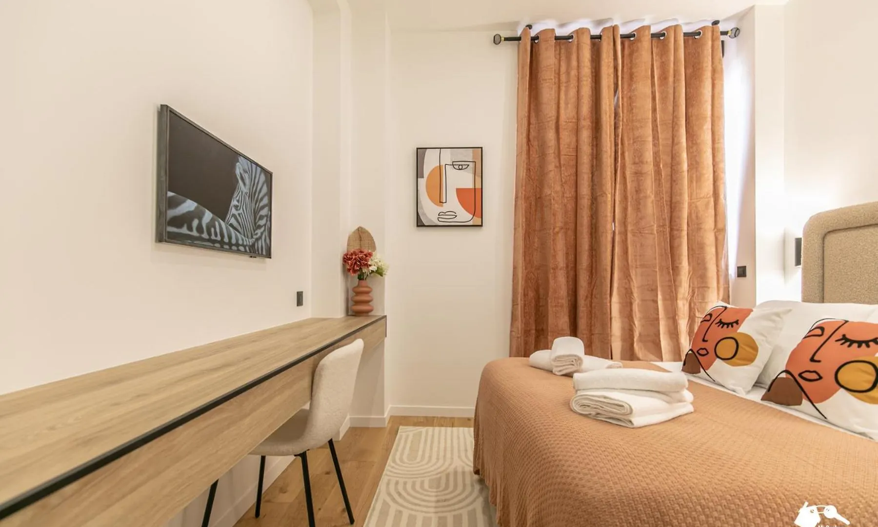 Mba - Felix Faure Luxury Appart Proche Tour Eiffel Paris 0*,